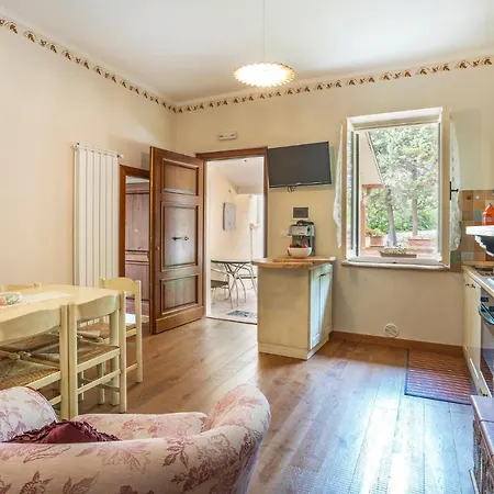 Appartamento Flora House 1